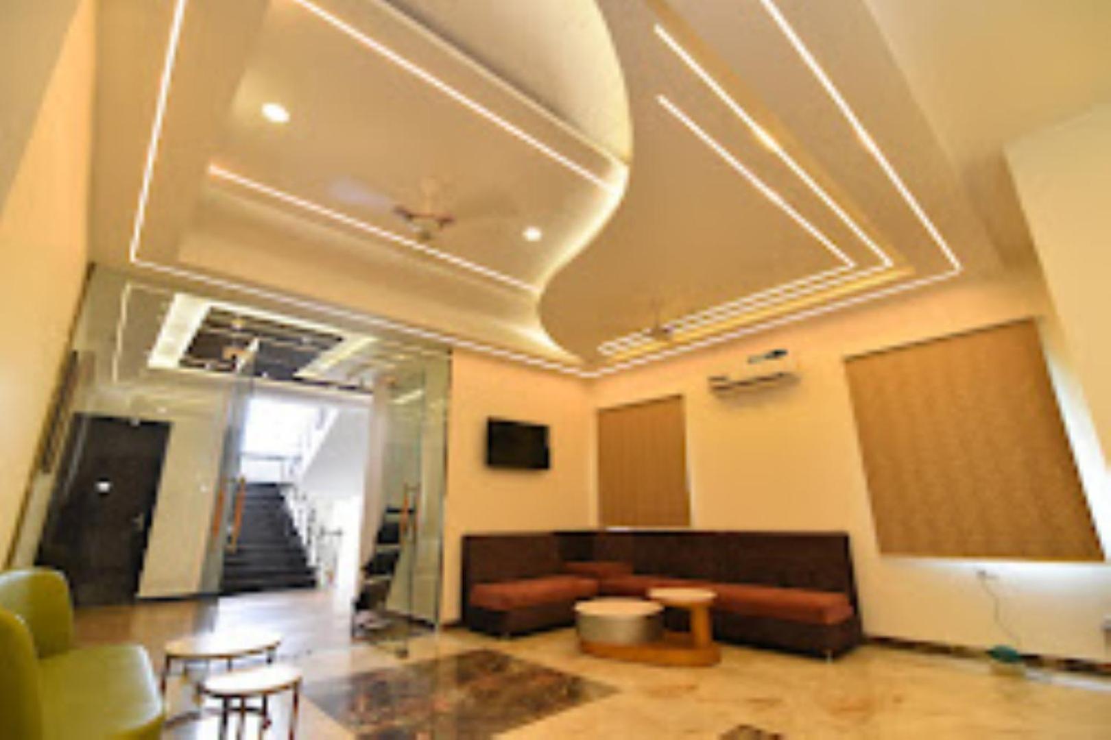 The Imperial Hotel And Convention Centre Kanpur Exterior photo